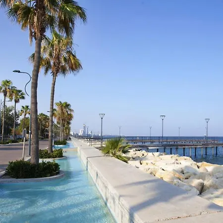 Ariadne Sea Side Boutique *